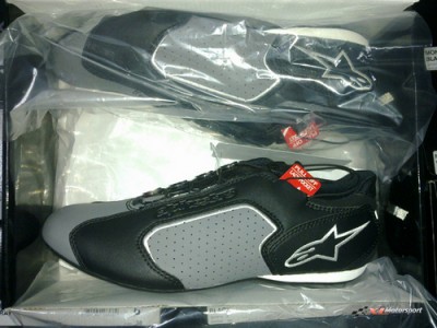 alpinestars_montreal_shoes_grey.jpg